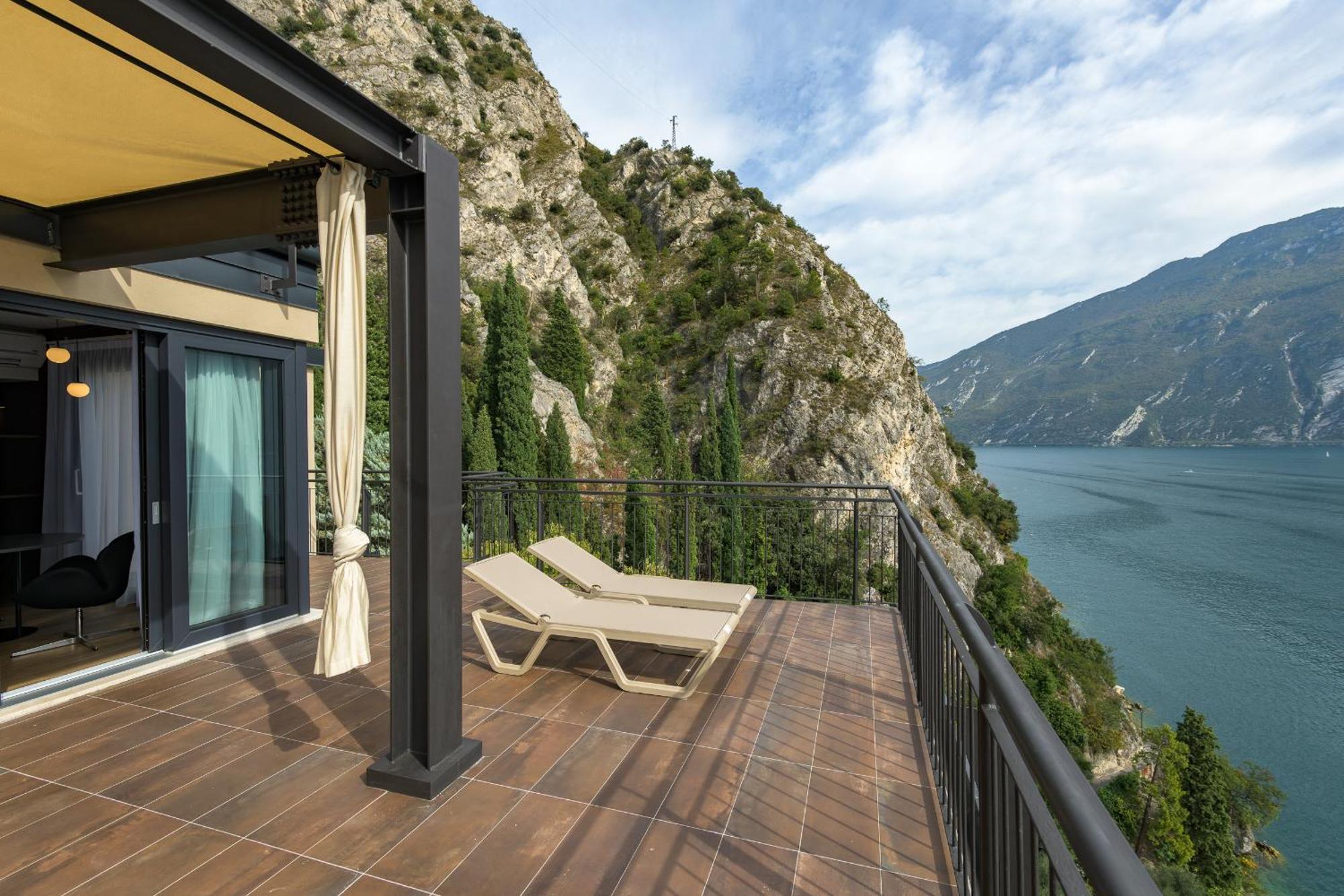 Hotel Dirce Limone sul Garda