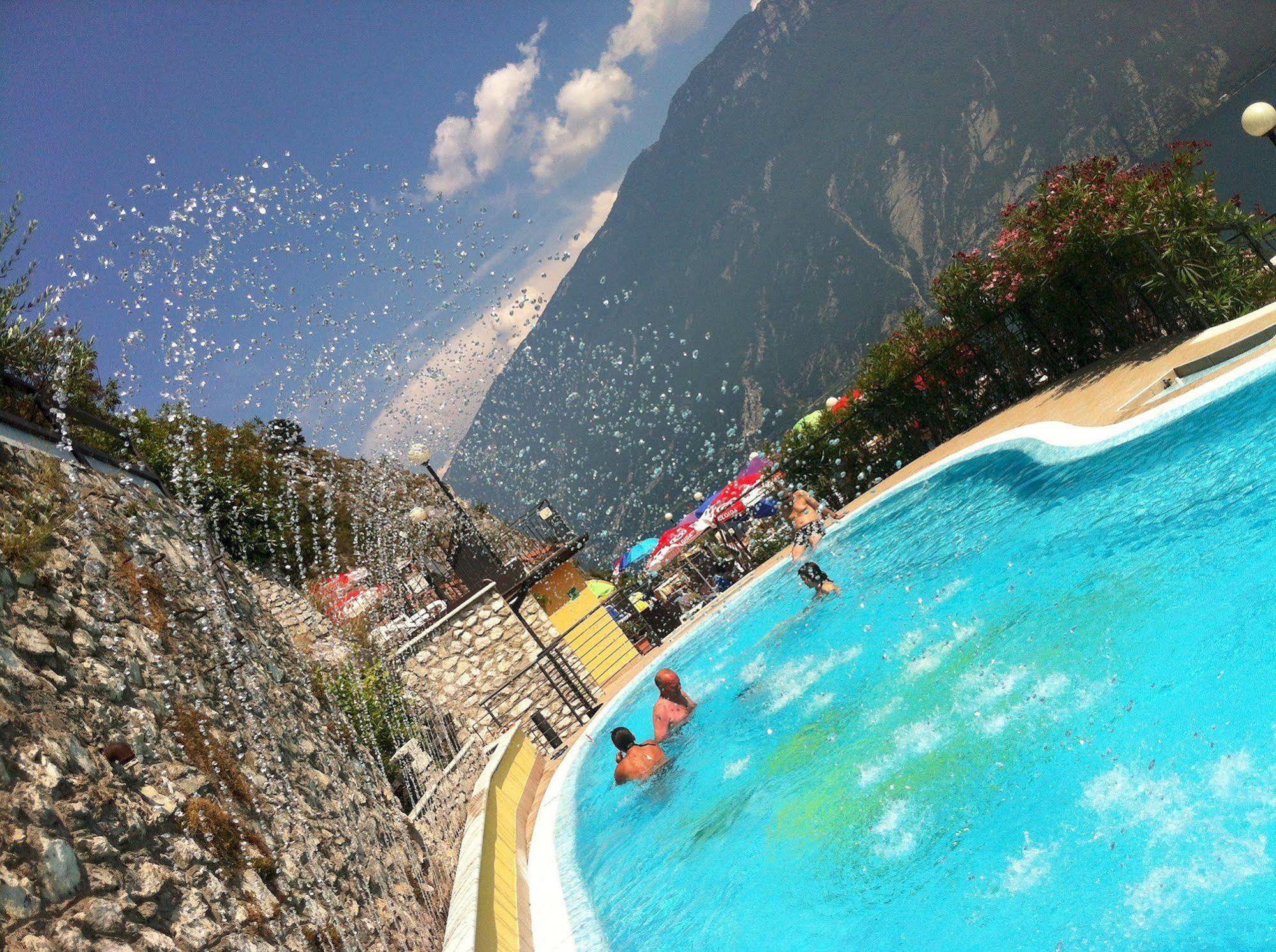 Dirce Hotel Limone sul Garda